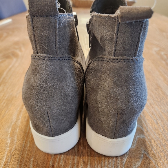 STEVE MADDEN Platform Wedgie Gray Suede Double Zip Sneaker Bootie Womens Size 8 - Picture 6 of 12